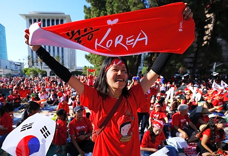 Soccer-'Keeping Our Roots Eternal': Korean Americans celebrate home at World Cup