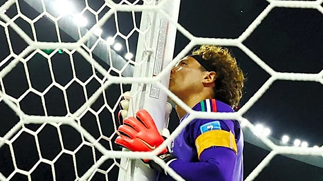Soccer-Ochoa gets perfect Azteca send-off as Mexico beat Czechs