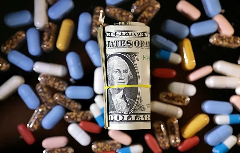 Analysis-US prices for new drugs fell in 2025 as fewer costly gene therapies were launched