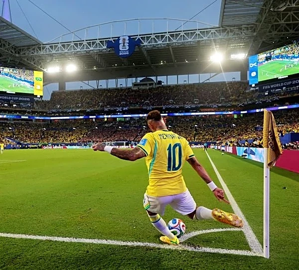 Soccer-Neymar sheds tears in dressing room after emotional Brazil comeback