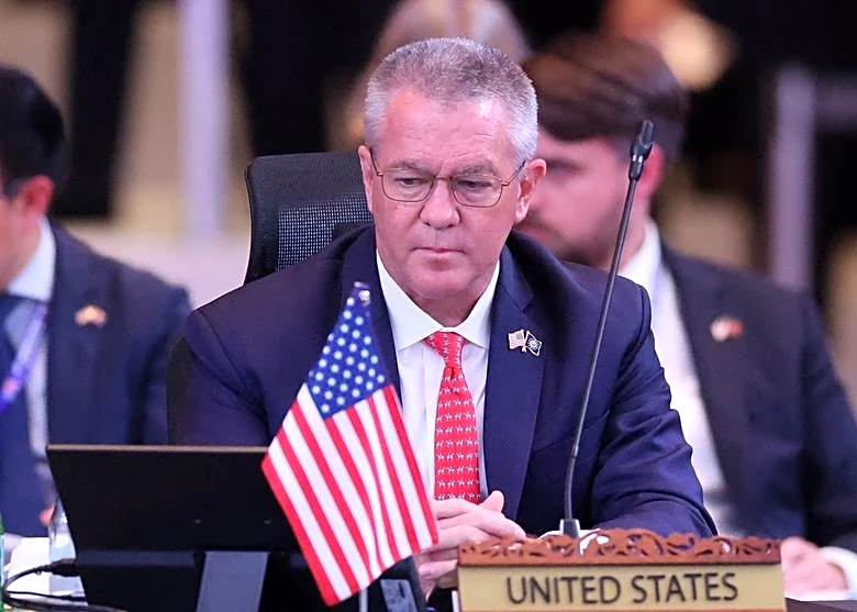 Senior US diplomat says Taiwan arms sale does not hinge on China