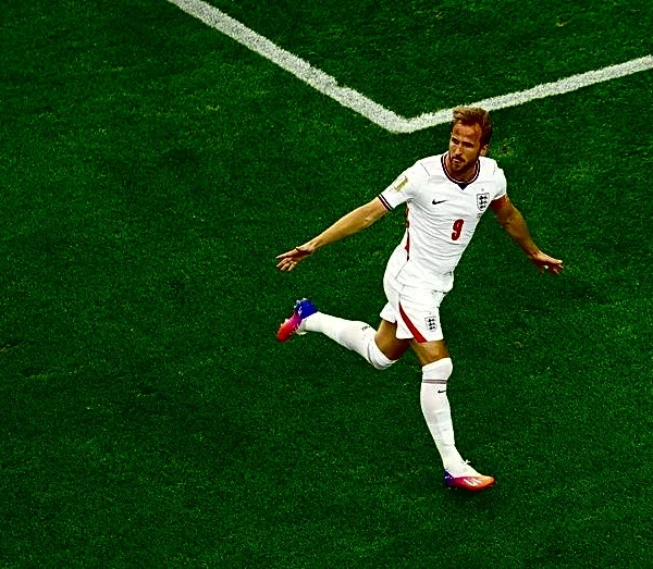 Soccer-England seek to reignite World Cup momentum against Panama