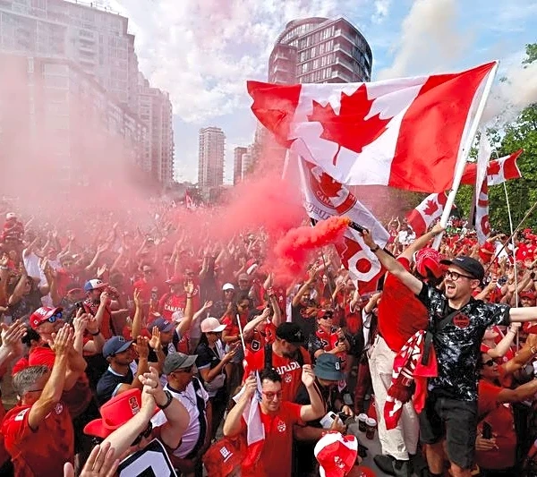 Soccer-Canada urge World Cup fans to cross US border for knockout stage: 'You don't have to leave us'