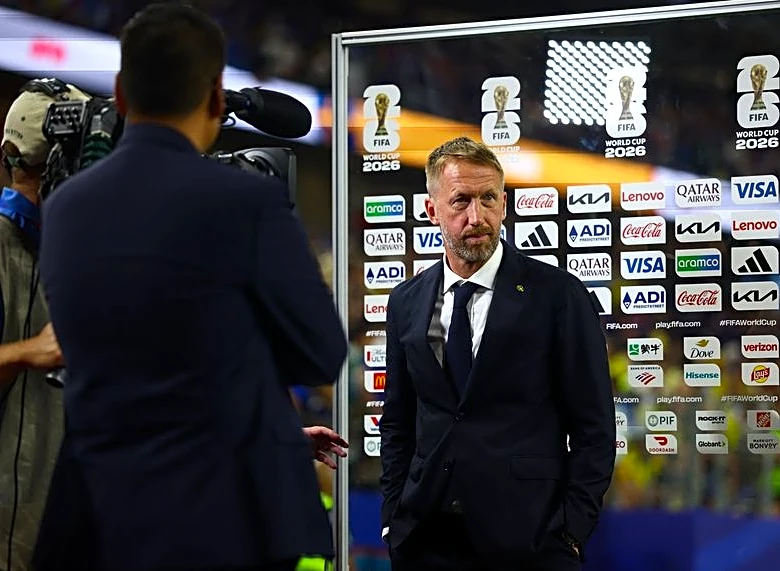 Soccer-Potter shuffles pack to find stability as Sweden progress to knockout stage