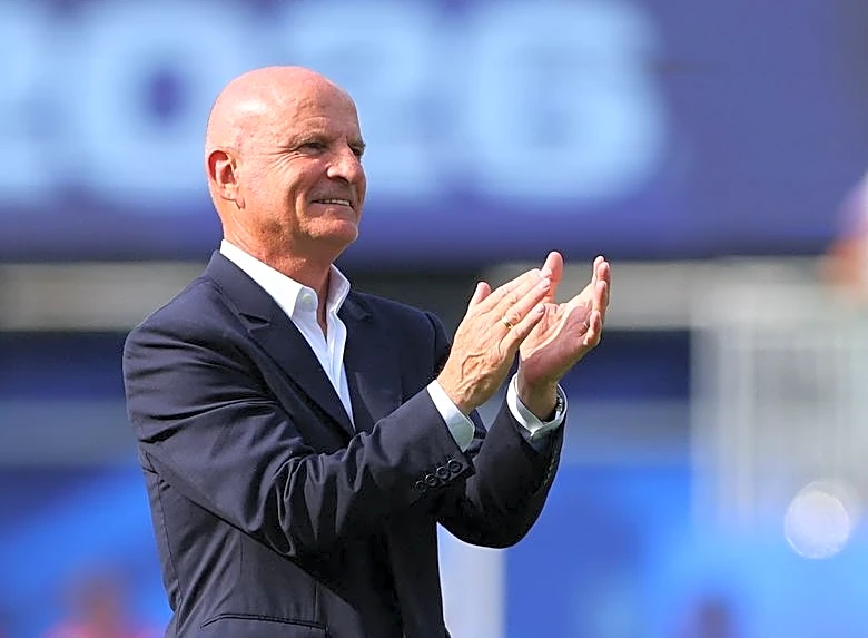 Soccer-France gave something special to absent coach Deschamps, Stephan says