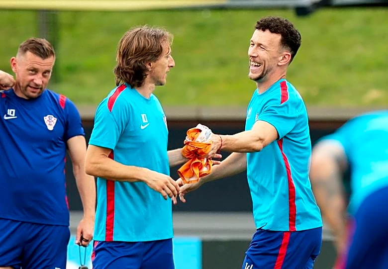 Soccer-Perisic banks on Croatia’s African edge in Ghana decider