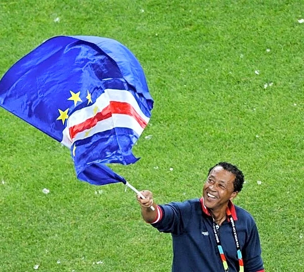 Soccer-Coach Bubista hails Cape Verde's fearless dreamers after World Cup leap