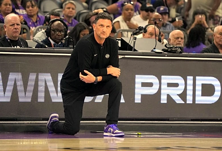 Mercury coach expresses ‘disappointment’ in Alyssa Thomas suspension