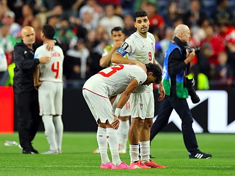 Soccer-Late drama ends Iran's hopes of reaching World Cup knockouts for first time