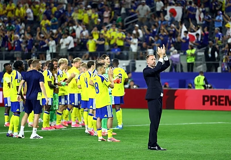 Soccer-Swedes happy with underdog tag ahead of France World Cup showdown