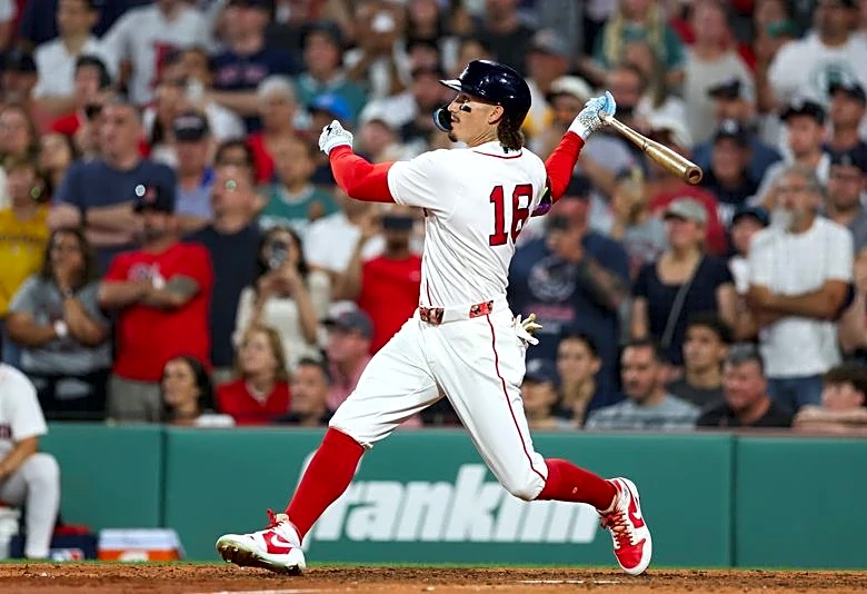 MLB roundup: Red Sox rally in 10th, complete 4-game sweep of Yanks