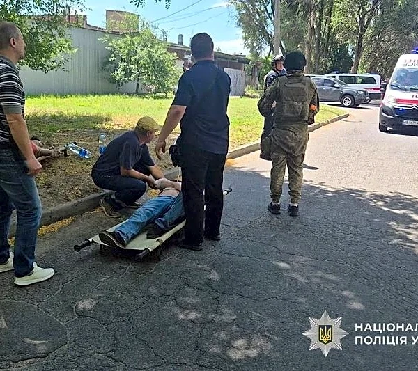 Russian attacks in Ukraine's Dnipro and Zaporizhzhia kill 10, officials say