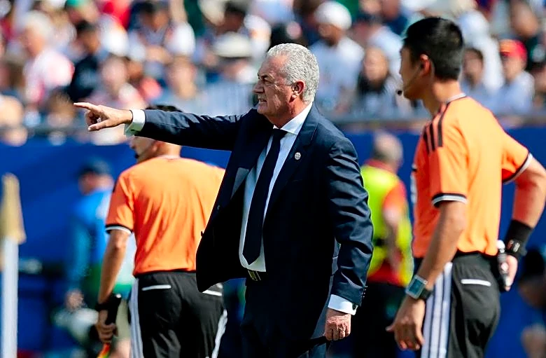 Soccer-Paraguay were born to defend, coach Alfaro says after shootout win over Germany