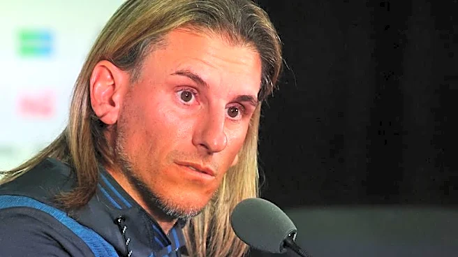 Soccer-Ecuador coach brushes off travel delays, underdog tag ahead of Mexico clash