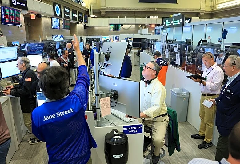 Tech selloff stirs bubble fears in US stock market
