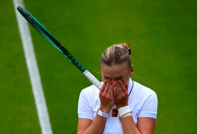 Tennis-Family and friends fuel Anisimova's new Wimbledon bid after final heartbreak