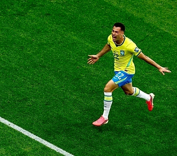 Soccer-Guimaraes emerges as Brazil’s creator-in-chief at World Cup