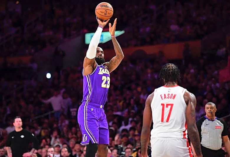NBA-LeBron plans to leave Lakers and play elsewhere next season, ESPN reports
