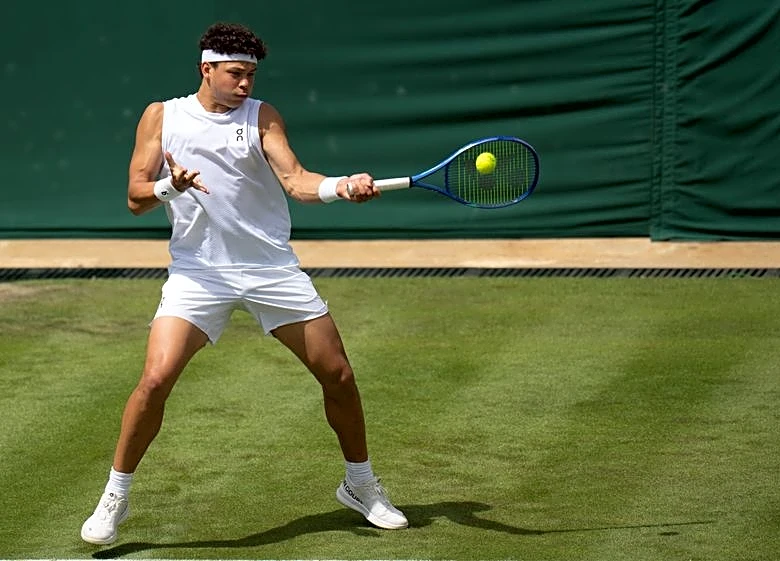 Tennis-Shelton feels the pain of 'toughest loss' to qualifier Virtanen