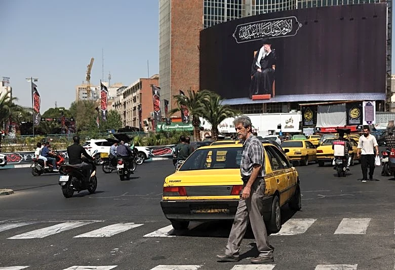 Iran says it won't meet with U.S. envoys, clouding prospects for peace deal