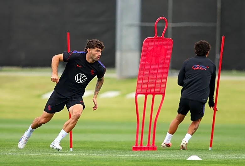 Soccer-US have courage to prevail if World Cup shootout ensues, Pulisic says