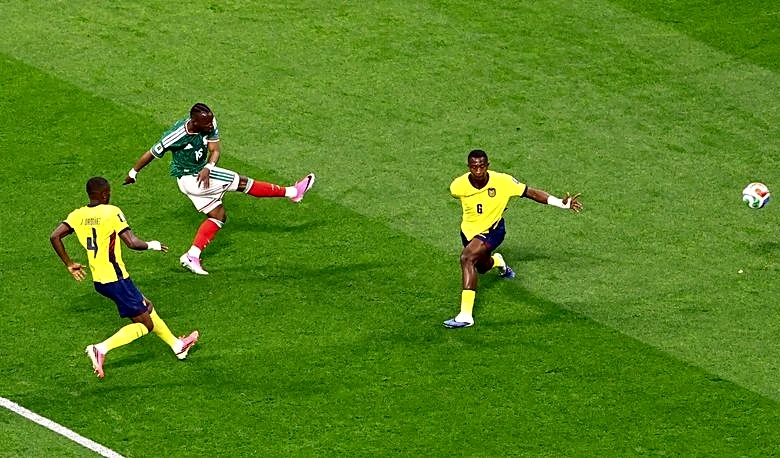 Soccer-Mexico dares to dream as Quinones helps bury the ghosts of World Cup disappointment