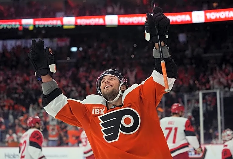 Flyers sign F Tyson Foerster, G Dan Vladar to long-term deals