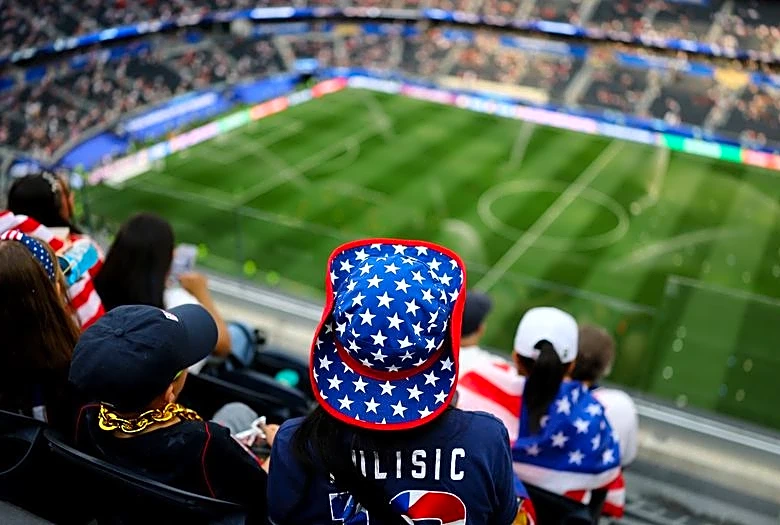Soccer-World Cup fans sue StubHub over cancelled tickets