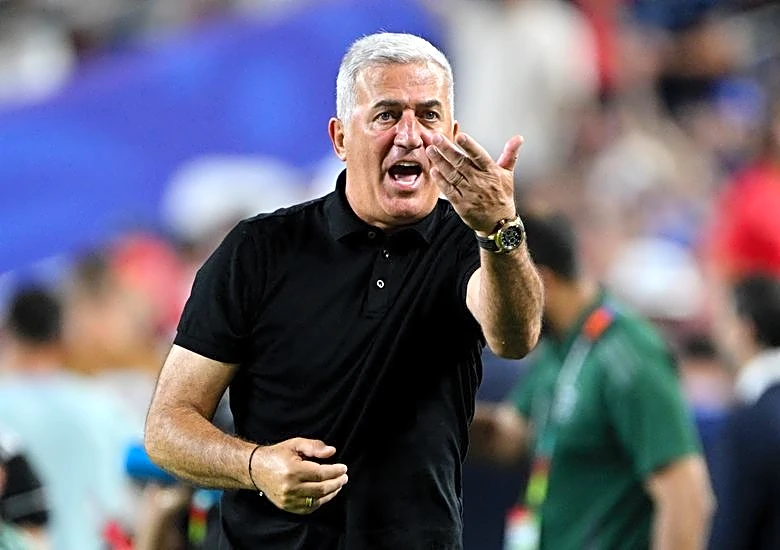 Soccer-No room for sentiment when we take on Switzerland, says Algeria boss Petkovic