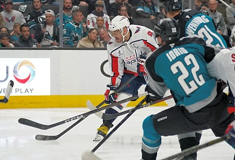 NHL-Ovechkin to play 22nd season after re-signing with Capitals