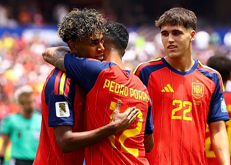 Analysis-Soccer-Lamine effect restores Spain's bite as teenager bends Austria to his rhythm
