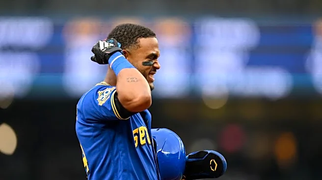 Mariners CFs Julio Rodriguez, Victor Robles exit game with injuries