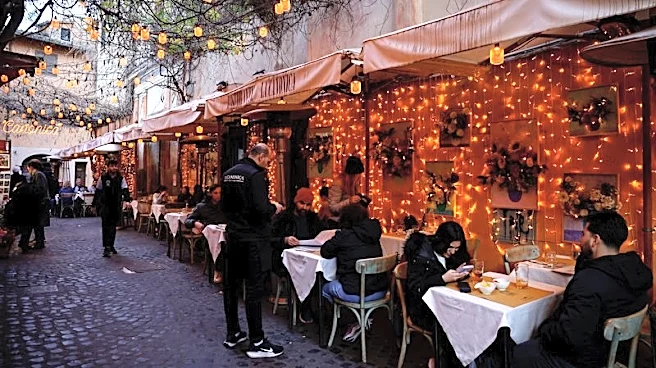Italy service sector returns to growth as cost pressures ease, PMI shows