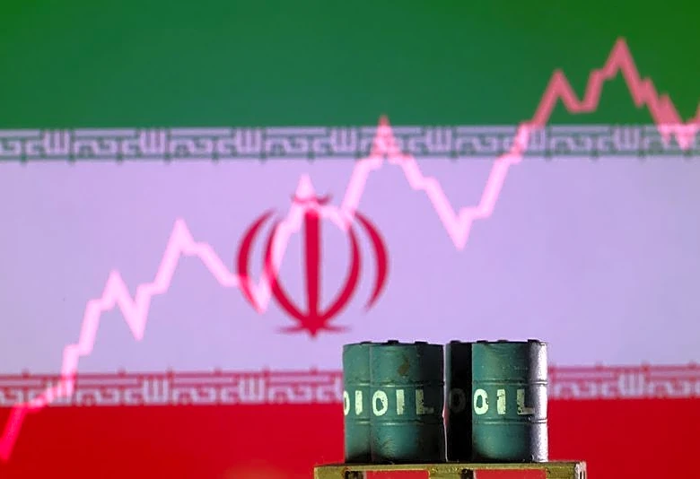 Exclusive-Iran exploring oil sales to Japan, buyers seek longer sanctions waiver, sources say