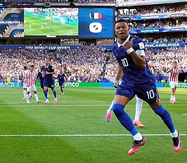 Soccer-Mbappe keeps cool as France survive furnace against Paraguay