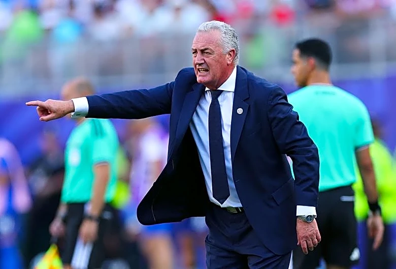Soccer-No complaints but open wounds for Paraguay coach