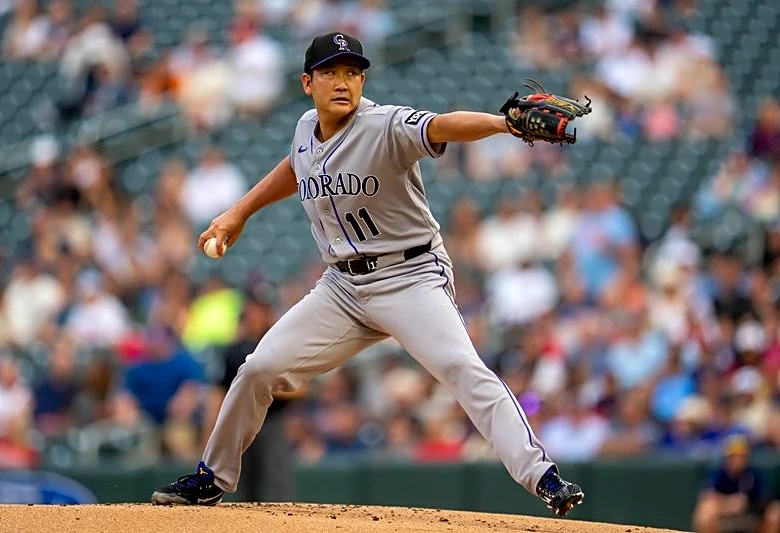 Rockies place RHP Tomoyuki Sugano (back spasms) on 15-day injured list