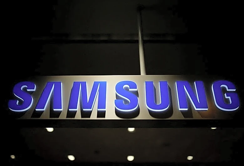 Morning Bid: Samsung to serve chip taster for earnings feast