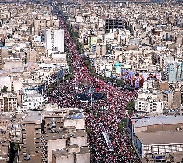 Iranian mourners call for vengeance on Trump during Khamenei funeral procession