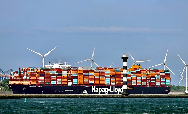 Shippers Maersk and Hapag-Lloyd begin return to Suez Canal trade route