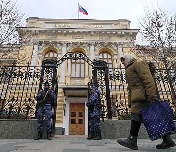 Exclusive-War threatens Russian banking crisis, European intelligence report says