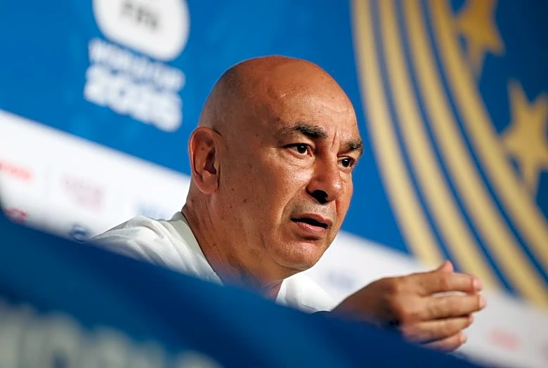 Soccer-Egypt coach’s Palestine appeal thrusts World Cup back into political spotlight