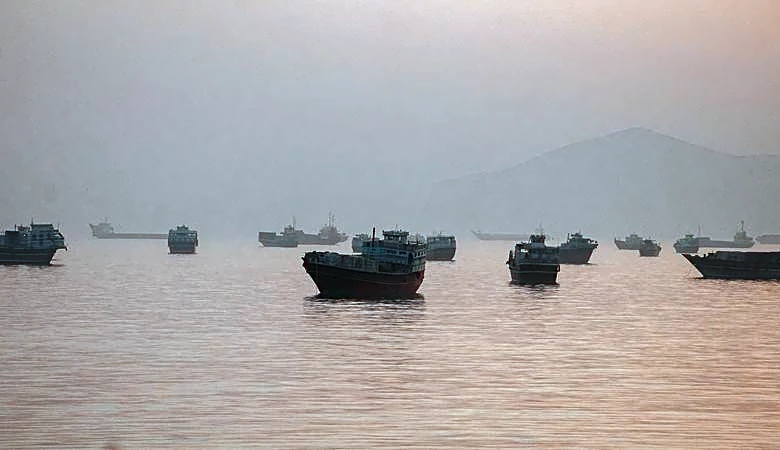Iran fires missiles at commercial ships in Strait of Hormuz, Axios reports