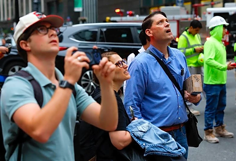 Columns in Manhattan high-rise buckle, prompting evacuations
