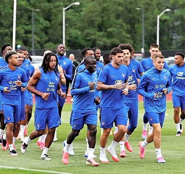Soccer-Morocco offer France first real test of World Cup credentials
