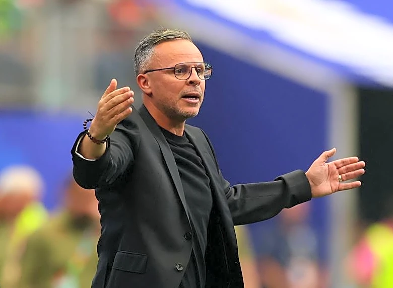 Soccer-Morocco coach Ouahabi not held back by inexperience at international level