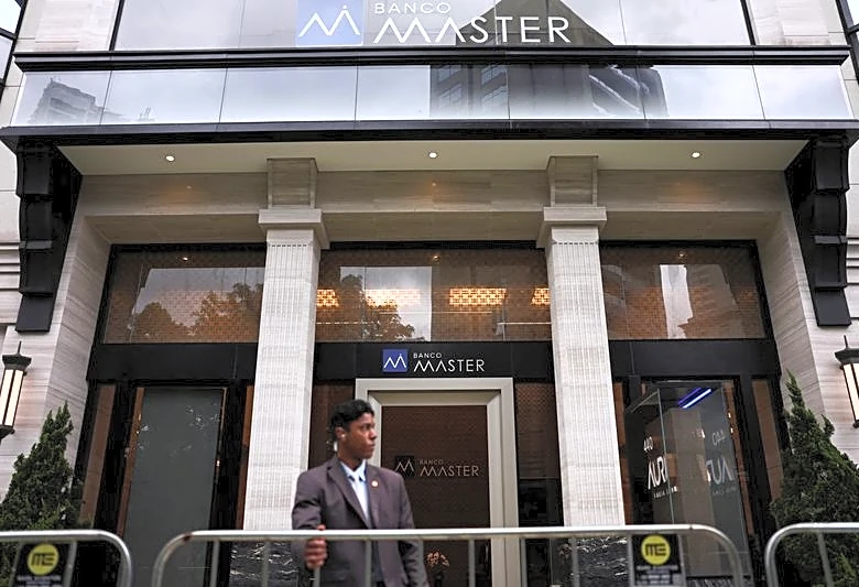 Brazil police target executive linked to Banco Master's communication efforts