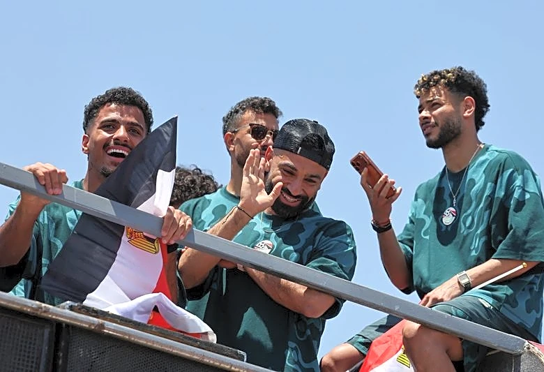 Soccer-'You made us proud': Egypt gives heroes' welcome to World Cup team