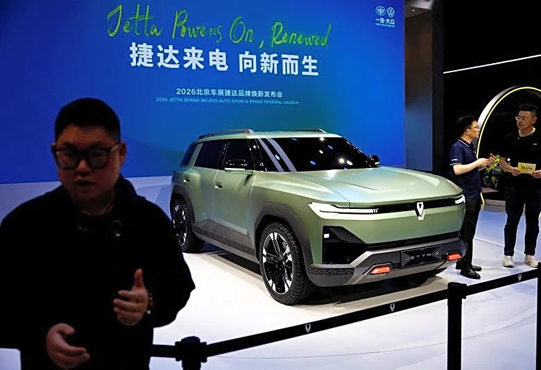 German automakers hit by sharp China sales drop in second quarter