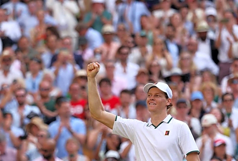 Tennis-Clinical Sinner demolishes Djokovic in semi-final